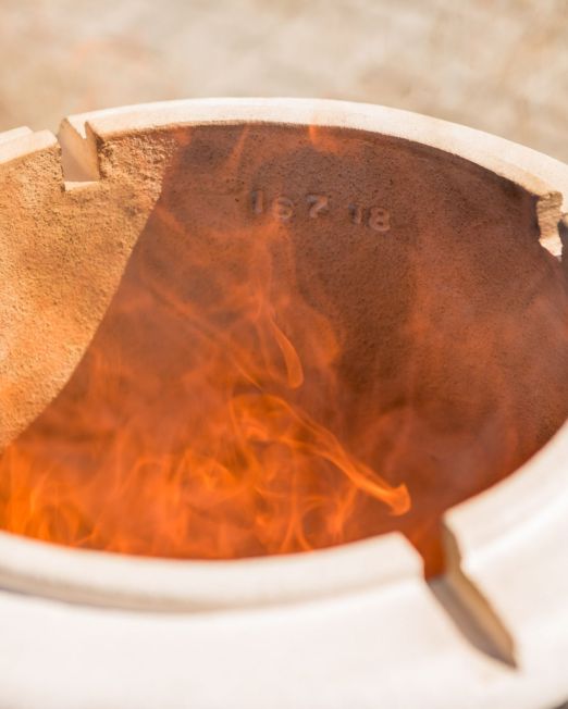 Amphora-Tandoor-Dastarhan-entzünden