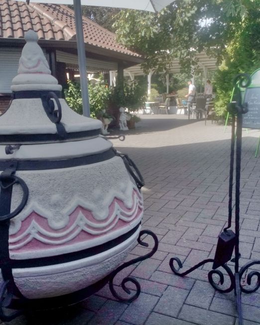 Restaurant-Lezginka-Amphora-Tandoors-2