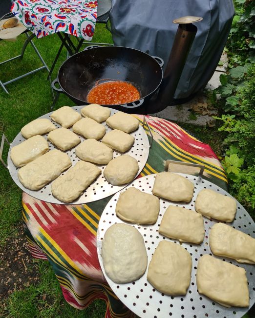 Amphora-Tandoors-Wok-Kazan-Mantowarka-Edelstahl-Manti-Pelmeni-Wareniki.png