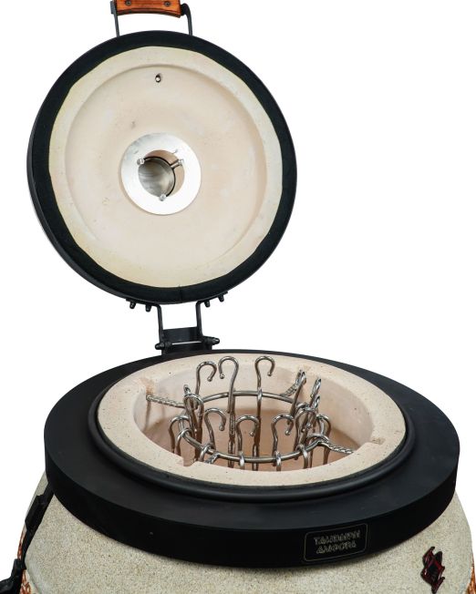 Amphora-Tandoors-Tandoor-Oligarch-gedaemmt-Deckel-offen-Schaschlik-Spieße